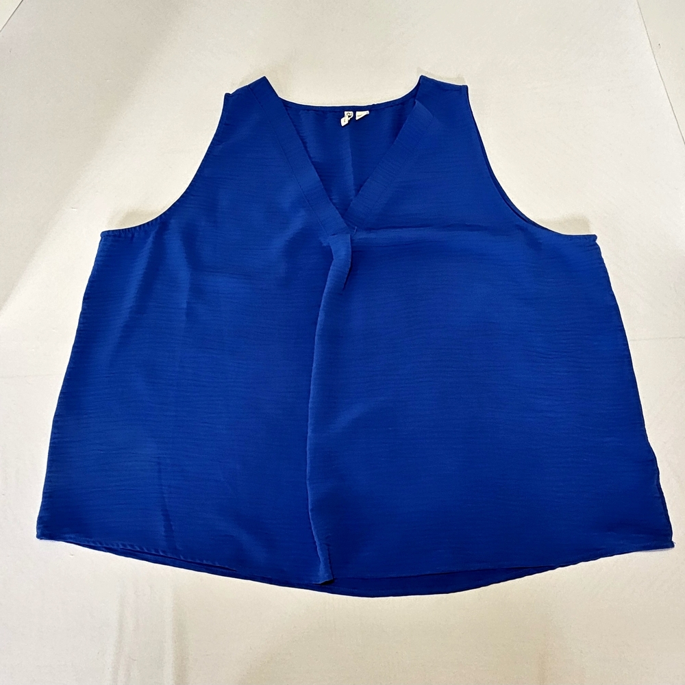 Cato Blue Sleeveless Blouse • 22/24W Plus Size V-Neck Flowy Tank Top